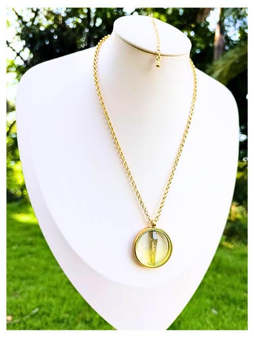 Andaluzita Viridina Raro Cristal Hialino - Pingente Medalhão Imagem e Colar Ouro 18k Banho